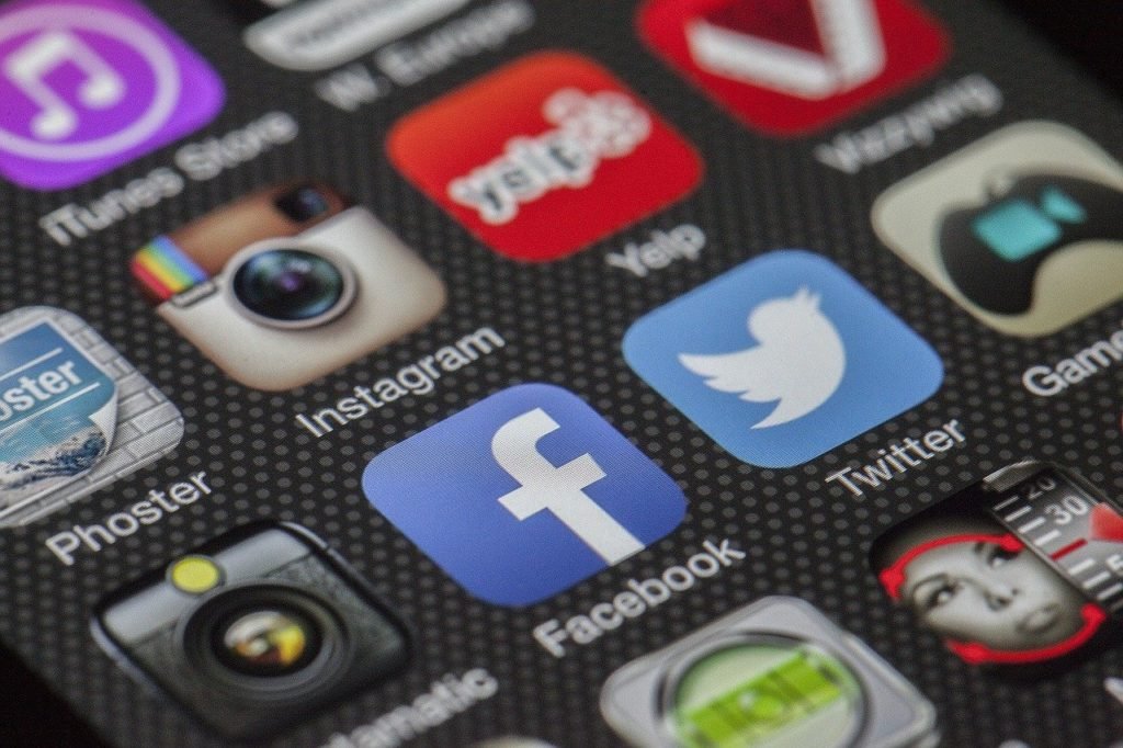 What Is Social Trading? Differences Between Social And Copy Trading What Is Social Trading? Differences Between Social And Copy Trading - image2 1 1024x682